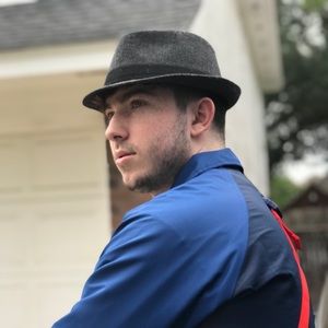 Meet your Posher, Zachary